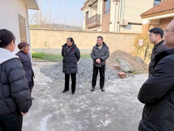 陆晞赴寿县时寺村开展新春走访慰问活动